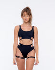 GLADIOLUS TOP IN BLACK Top Nona Perkasa